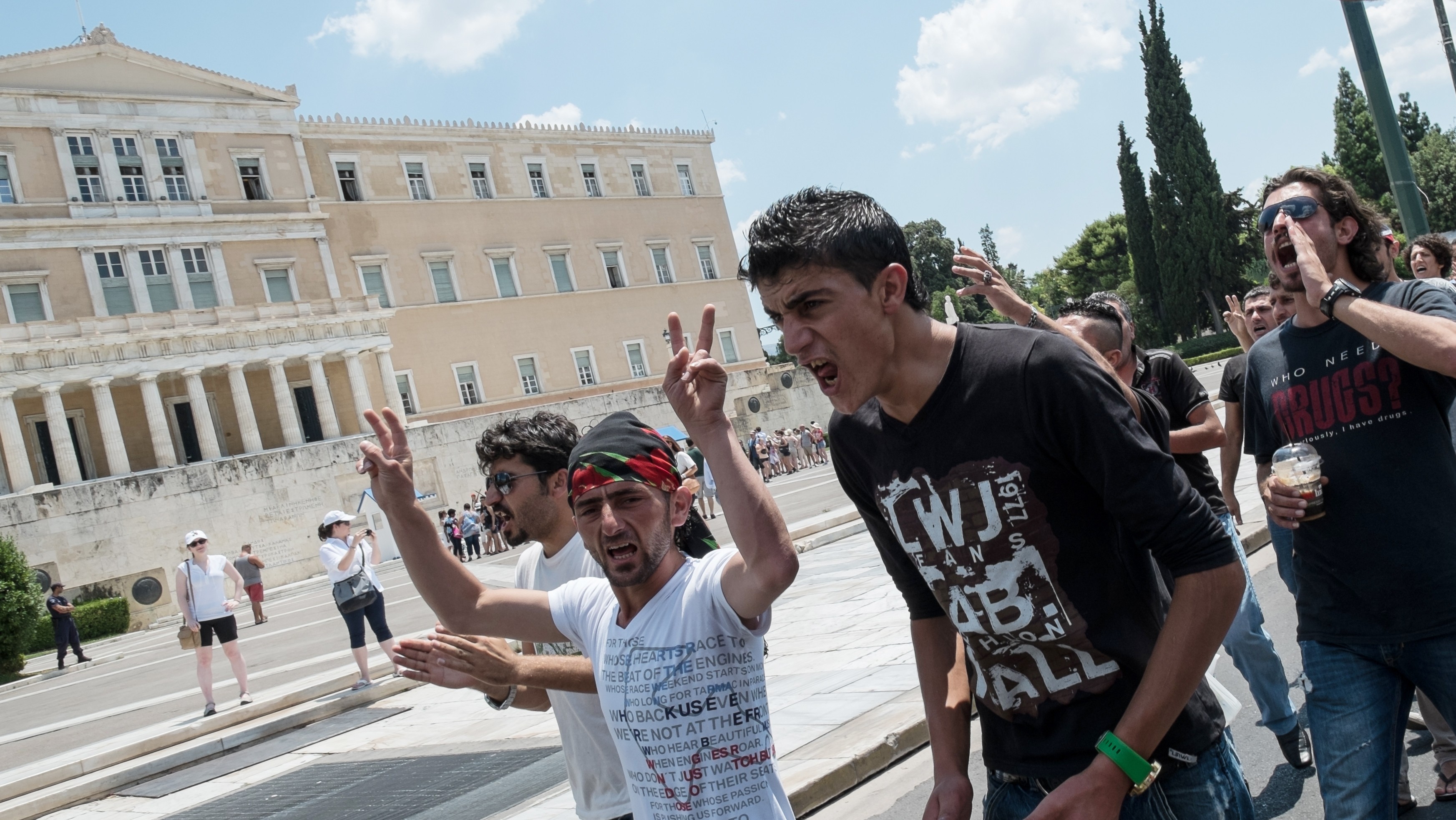  Análisis internacional: En medio de disturbios, el Parlamento griego aprobó medidas de ajuste