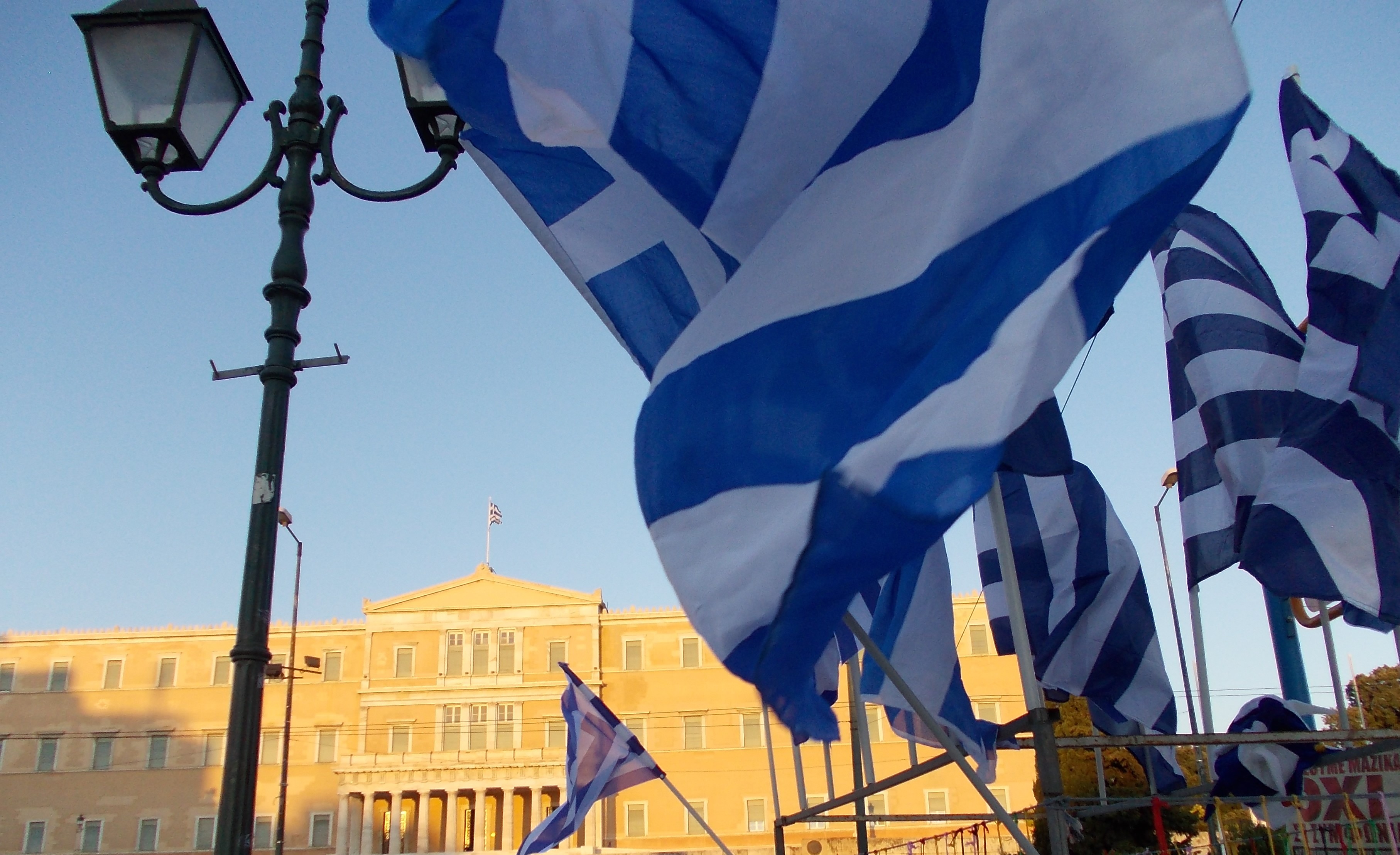  La Eurozona acordó un tercer programa de rescate a Grecia