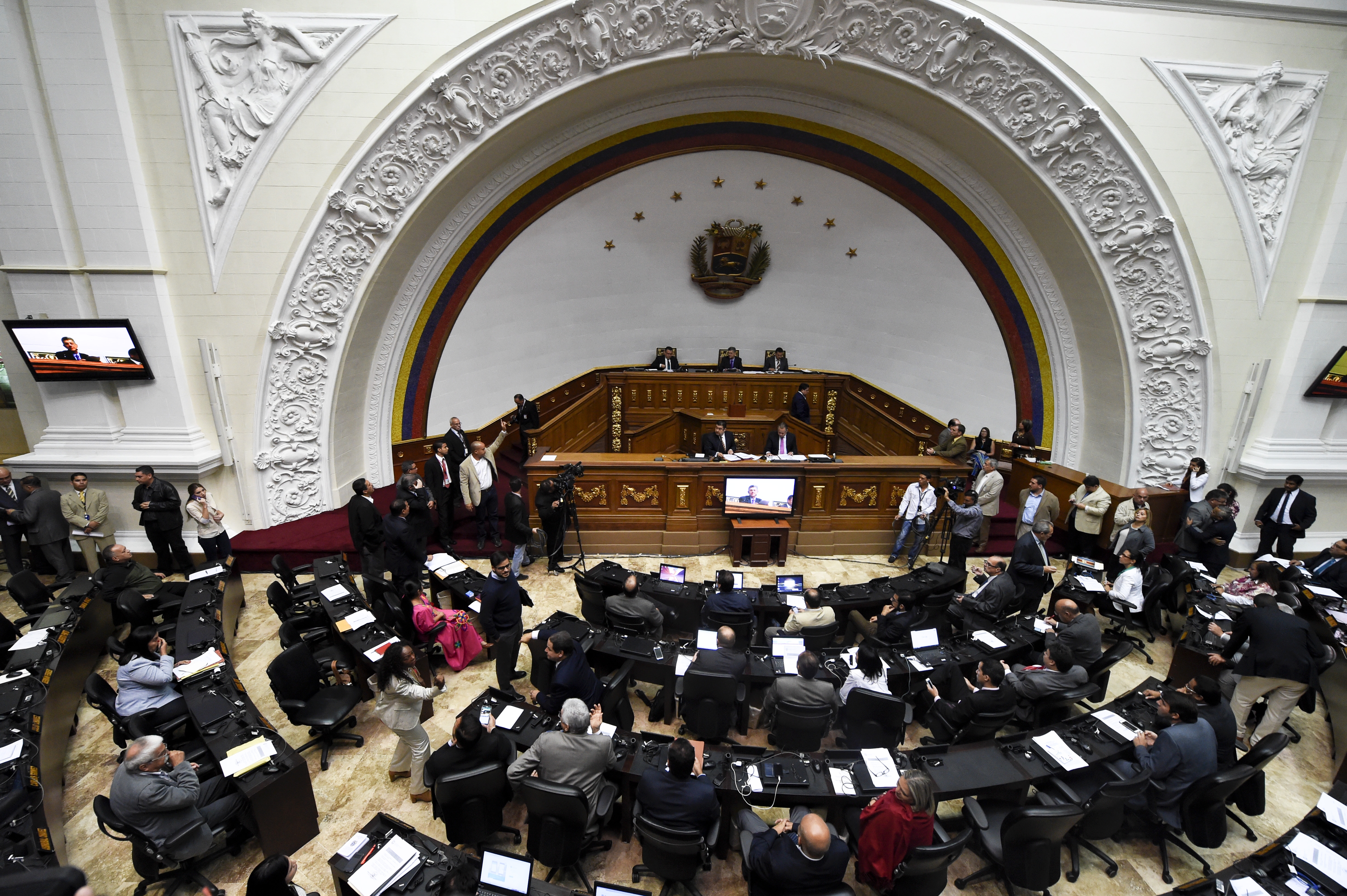 Parlamento de Venezuela pide que OEA intervenga ante crisis institucional