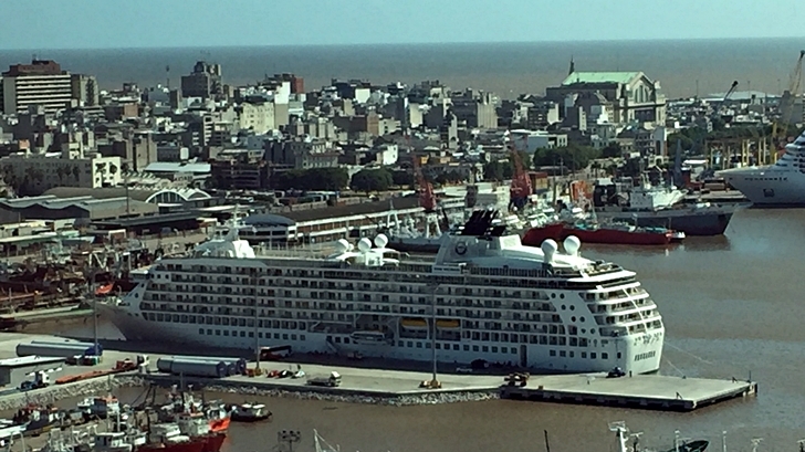  Crucero The World, el “barco de los millonarios”, visitó Montevideo