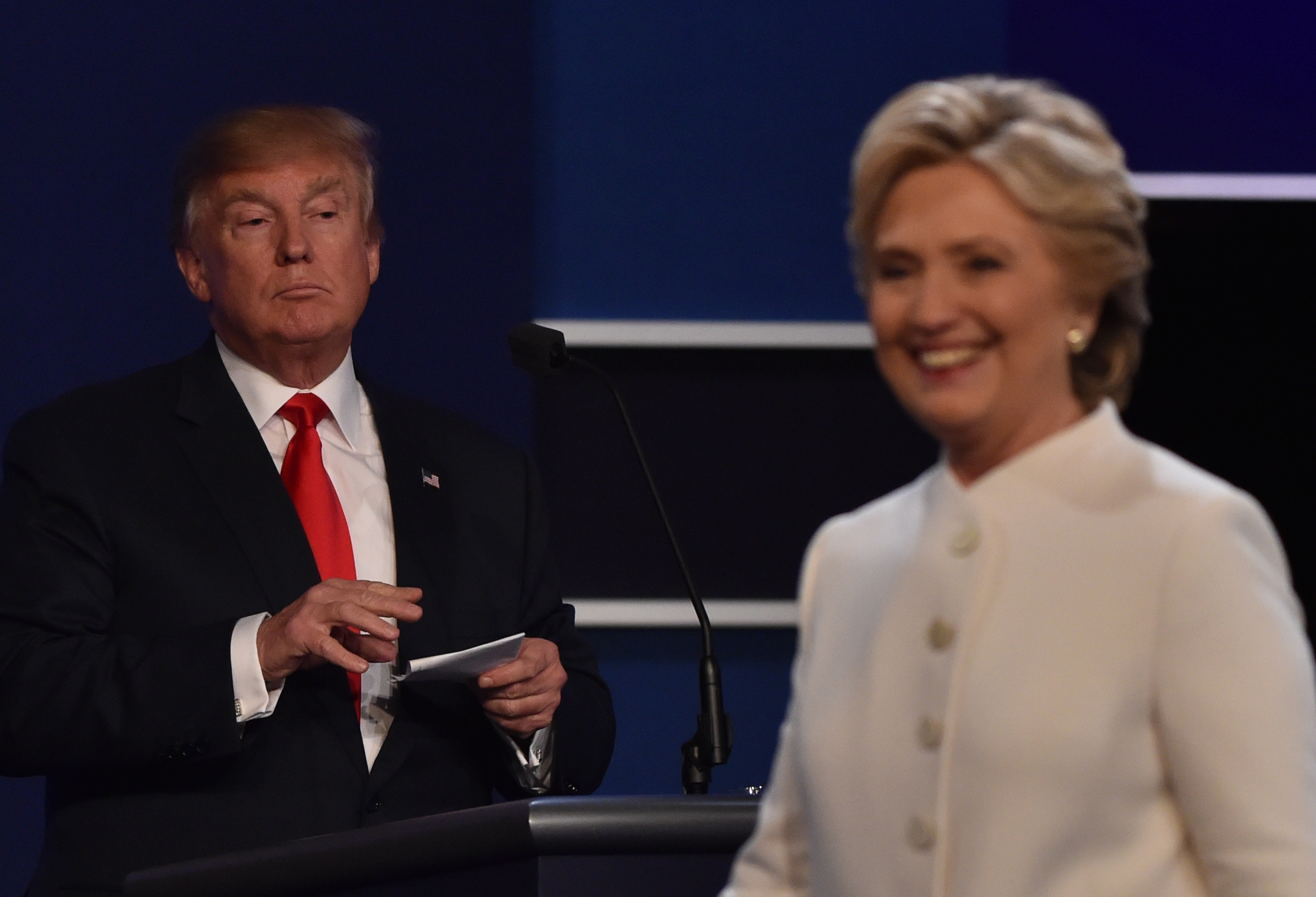  EEUU celebra elecciones tras una virulenta campaña entre Trump y Clinton