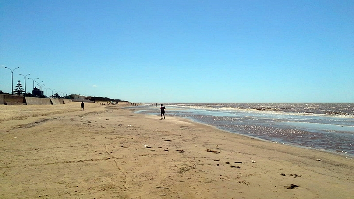  Camino del ticholo: Un peregrinaje desde Montevideo a Barra del Chuy por la playa