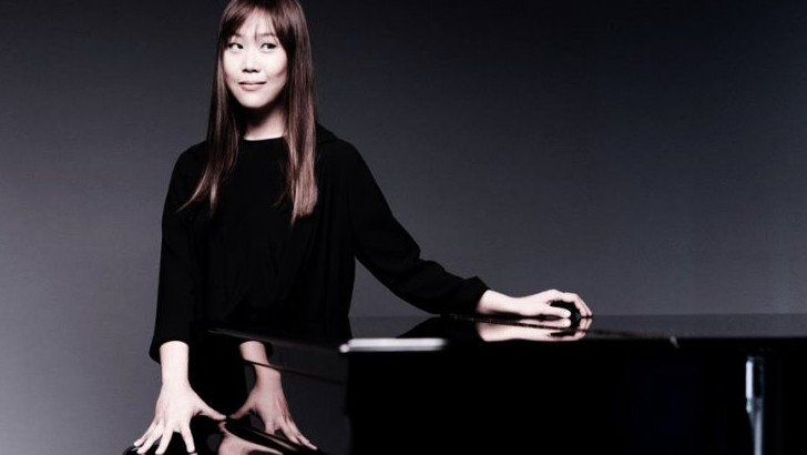  La pianista coreana Yeol Eum Son se presenta en el Teatro Solís