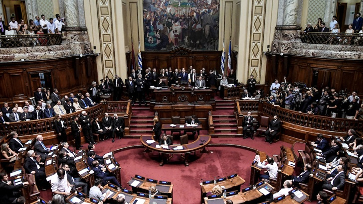  En una sesión tensa, Diputados aprobó ayer la interpelación a cuatro ministros por el contrato del Estado uruguayo con UPM