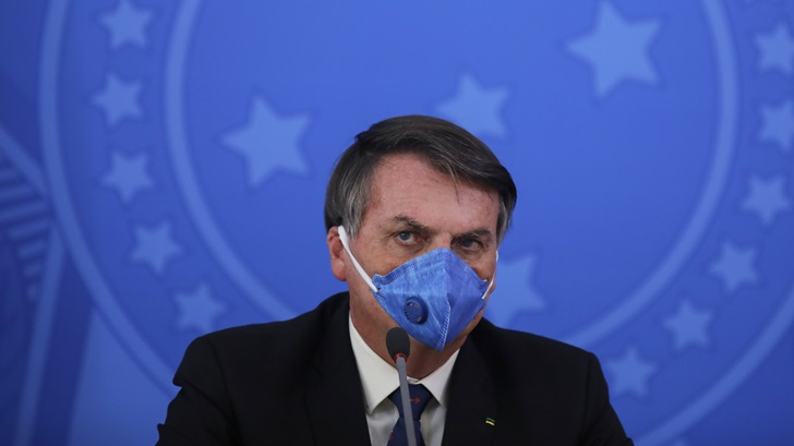  Brasil: Bolsonaro, que había minimizado la pandemia de Covid-19, confirmó que contrajo el virus