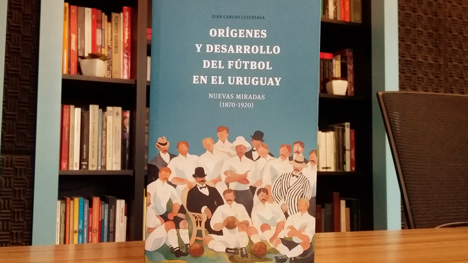  La Conversación: Con Juan Carlos Luzuriaga, investigador y escritor, autor de Orígenes y desarrollo del fútbol en Uruguay
