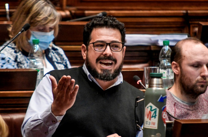  Alejandro Sánchez (MPP) sobre la interpelación a Salinas y Arbeleche por el manejo de la pandemia: “Es el último camino que tenemos para buscar un escenario distinto”