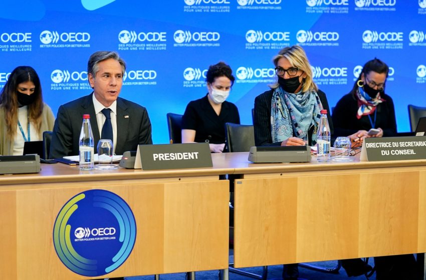 Impuesto global a multinacionales dejará para Uruguay una «ganancia residual y poco significativa» en comparación con «los cambios que hay que hacer», sostuvo Leonardo Costa (experto en tributación)