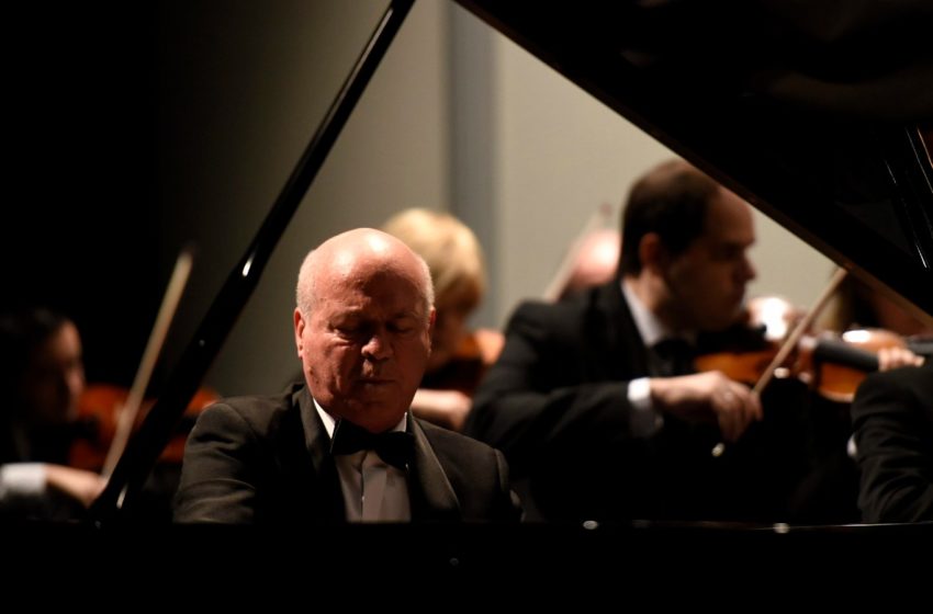  El maestro Enrique Graf celebró 50 años de carrera interpretando el Concierto n. 4 de Beethoven