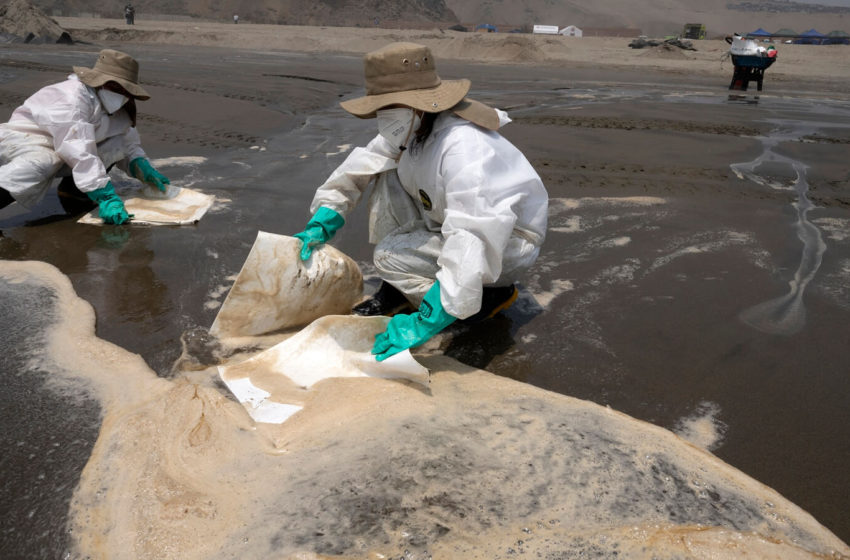  Derrame de petróleo en Perú: «Es el mayor desastre ambiental de Lima»; «ha alterado las playas, la vida marina y la vida de muchísima gente»