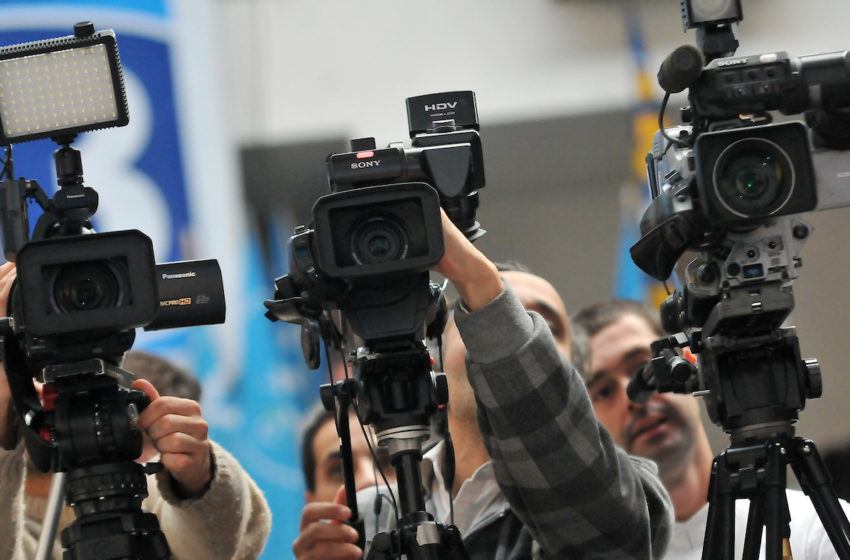  Referéndum: Gobierno concederá cadena de radio y TV a campañas por el Sí y por el No