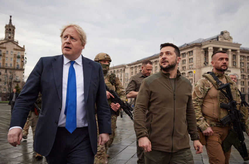  Boris Johnson en Ucrania: ¿Qué dejó la sorpresiva visita del primer ministro británico a Kiev?