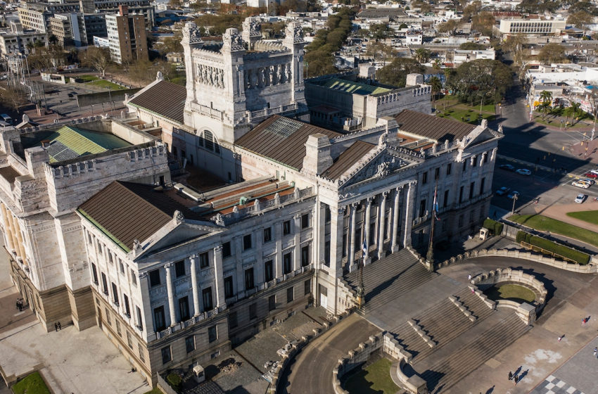  El funcionamiento del Parlamento en Uruguay: Una discusión muy variada y abierta entre cuatro tertulianos