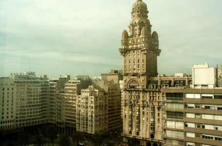 PALACIO SALVO. Vista desde la Torre Ejecutiva. Montevideo, 20/05/2009.
Foto: Ricardo Antúnez