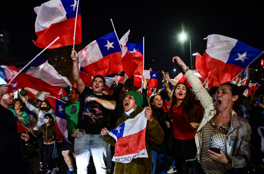  Chile rechazó la propuesta de nueva Constitución con amplia mayoría: Análisis de los resultados, causas y consecuencias con el politólogo Fernando Rosenblatt