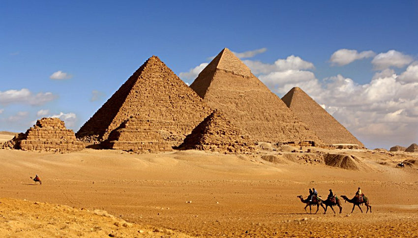  Los viajes por Egipto e India
