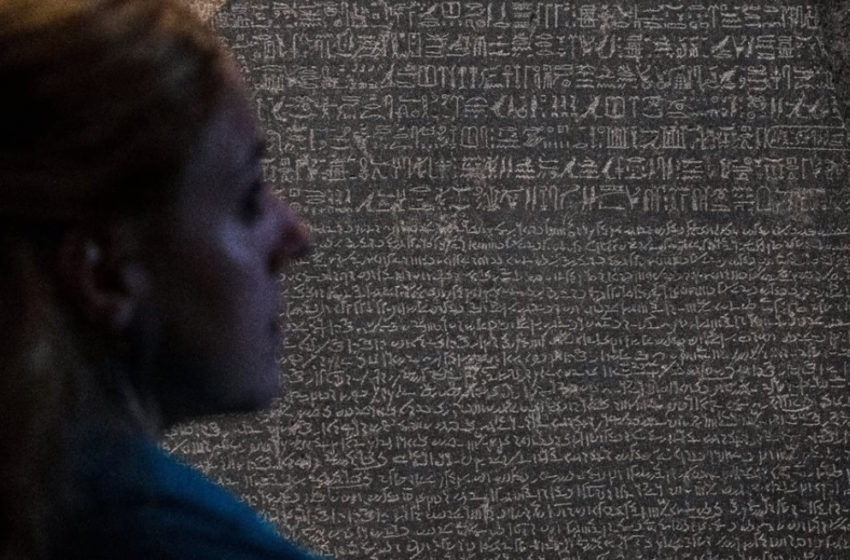  A 200 años de la decodificación de la piedra de Rosetta