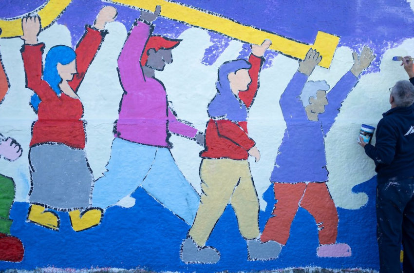  Militantes del PCU condenados a trabajo comunitario por pintar muro