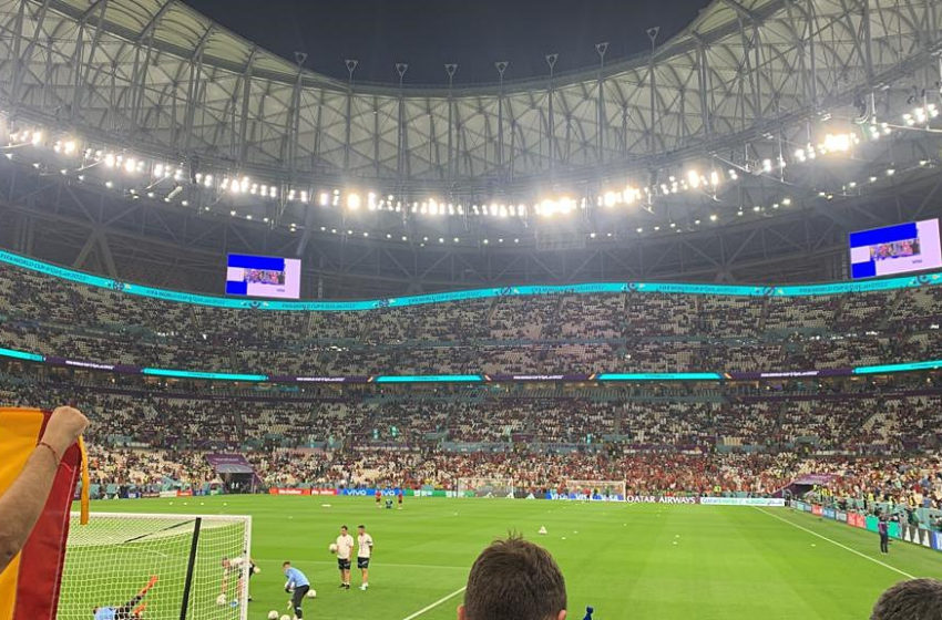  Nuestro corresponsal nos cuenta cómo se vivió, en la tribuna de Qatar 2022, la derrota de Uruguay ante Portugal