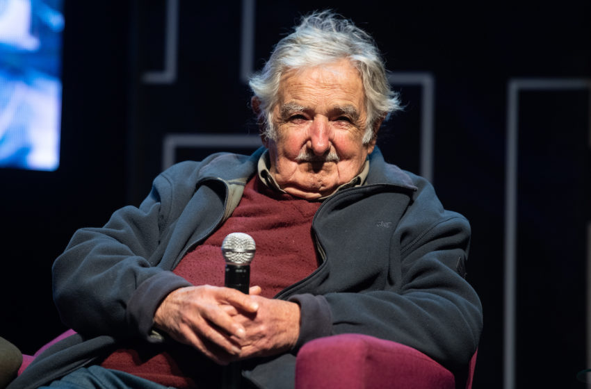  José Mujica plantea ideas para mejorar la integración regional y que Latinoamérica empiece a incidir en el mundo: Hay que “empezar con lo más fácil, con eso que llegue a la gente”; “no hablo de comercio”, “ni de crear nuevos organismos”
