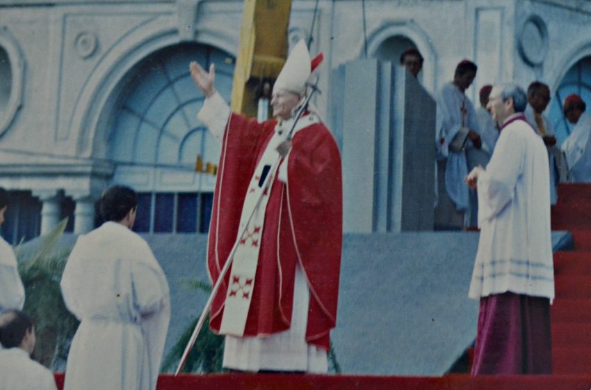  La Tertulia de Colección: La visita de Juan Pablo II a Uruguay y los 195 años del Congreso de Abril de 1813