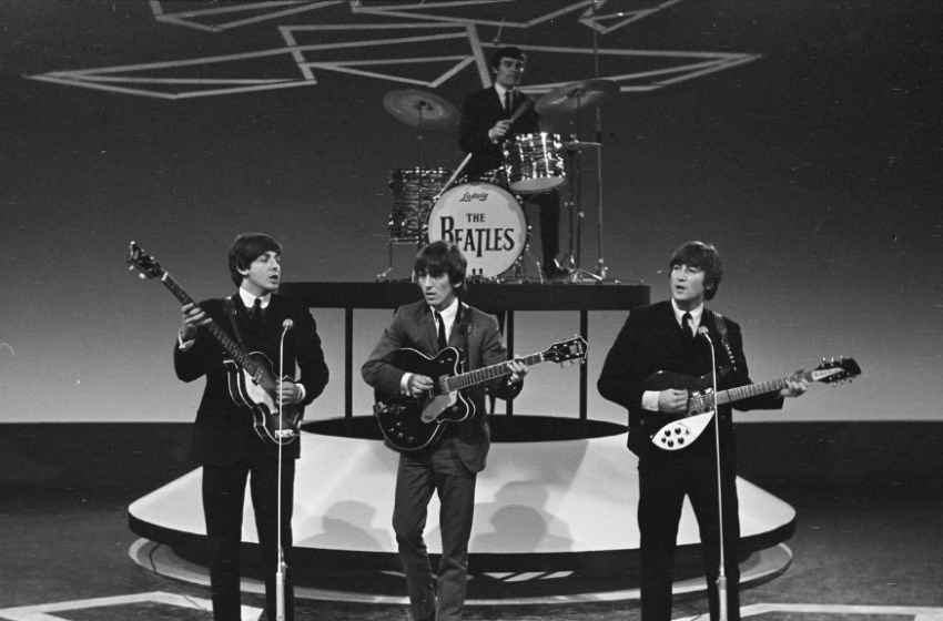  Tiempo de Beatles: Canciones de Los Beatles con invitados especiales
