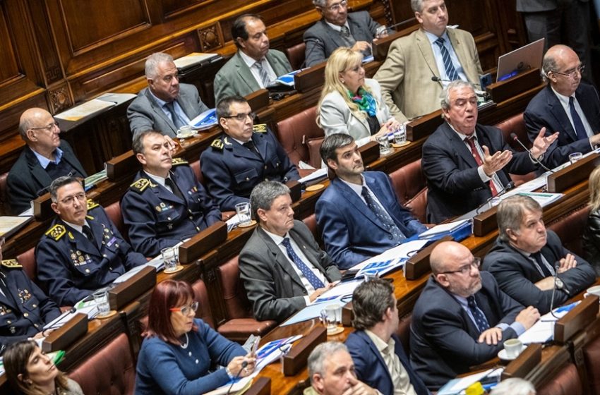  Cámara de Diputados debatirá censura al ministro del Interior