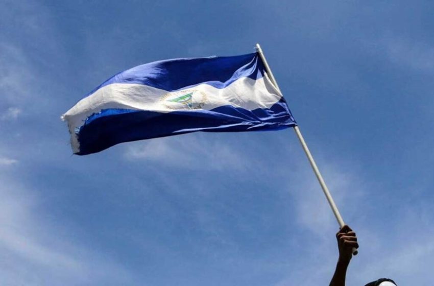 Nicaraguenses desterrados conformaron plataforma para lograr «el desalojo de los dictadores»… y otros telegramas