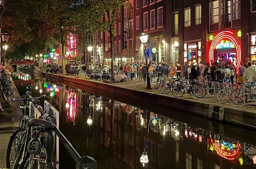 Ámsterdam y los Provos: Un movimiento que hizo que la bicicleta sea el medio de transporte preferido. Con Romina Andrioli