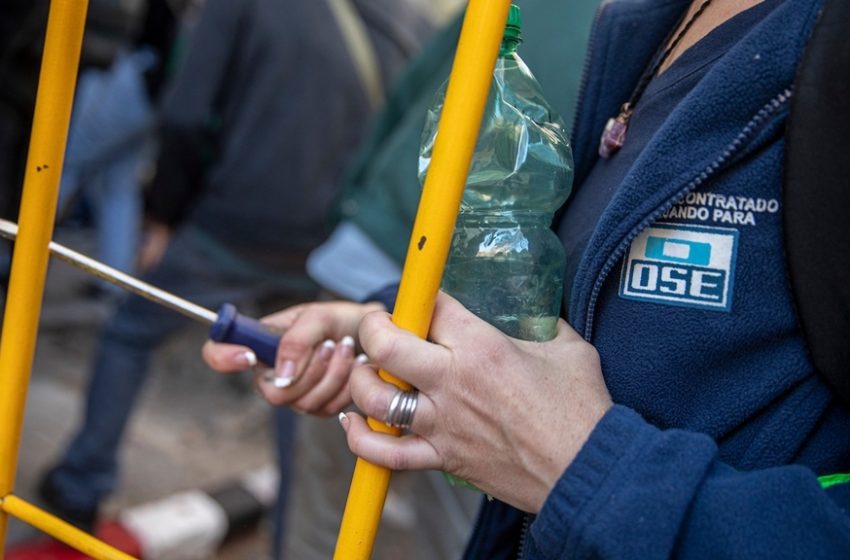  OSE denunció al sindicato por arrojar bomba de humo en la sede