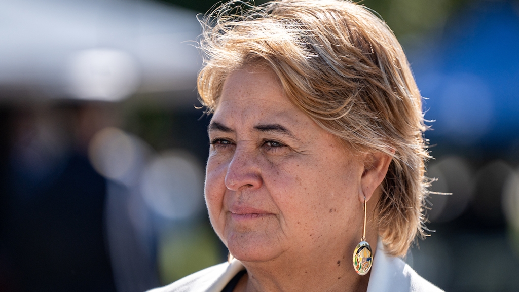 Sandra Lazo durante el acto aniversario de la Fuerza Aérea Uruguaya en el Comando de la Fuerza Aérea en Montevideo. Foto: Mauricio Zina / adhocFOTOS