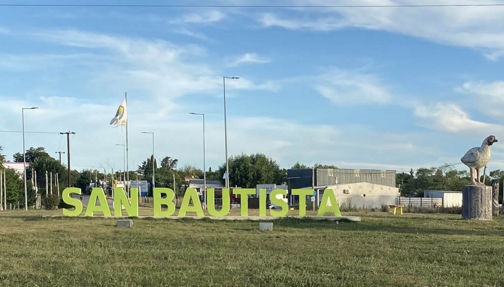 Entrada a San Bautista, departamento de Canelones.