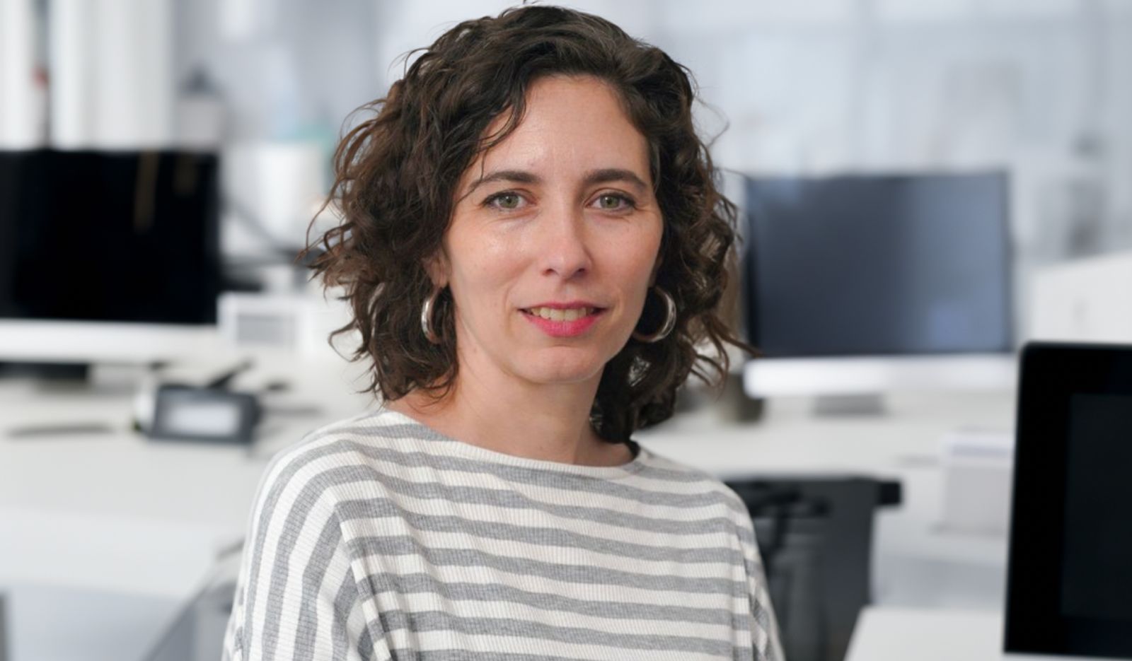 Hoy en Hijos de Punta Raul Cohe conversa con Lucía Fainboim, licenciada en Ciencias de la Comunicación y especialista en Ciudadanía y Crianza Digital