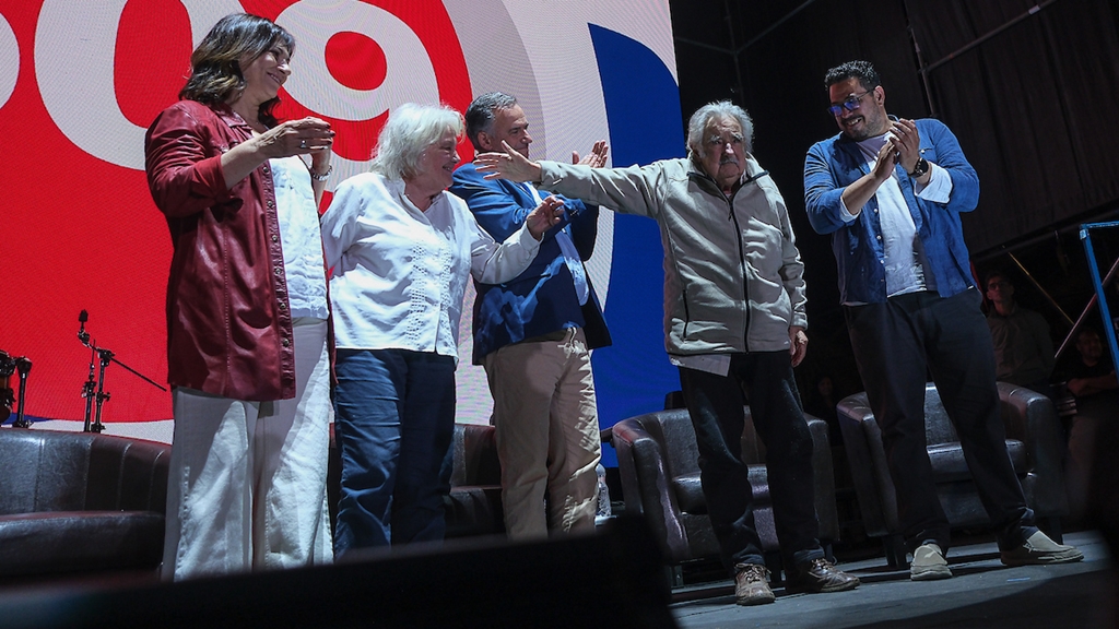 Durante el acto de cierre de campaña de la Lista 609, en la Plaza 1° de Mayo, en Montevideo.