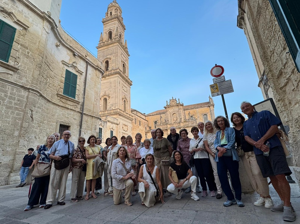 foto de un grupo de viaje en La Puglia, Italia