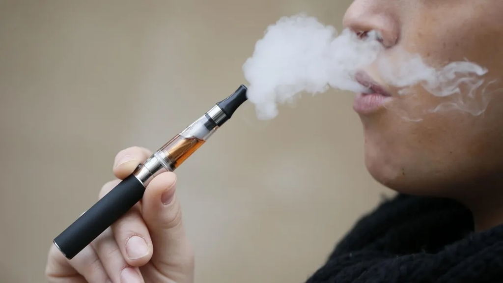 Vapeador o cigarrillo electrónico. / Foto: AFP