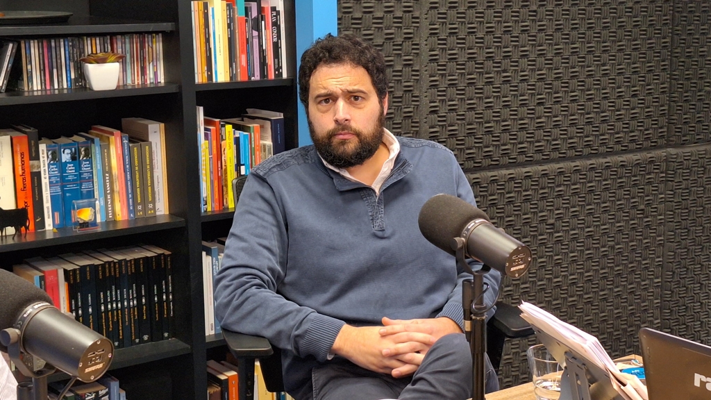 Santiago De Arteaga. Director de la Licenciatura en Filosofía de la Universidad Católica del Uruguay y PhD en Filosofía.