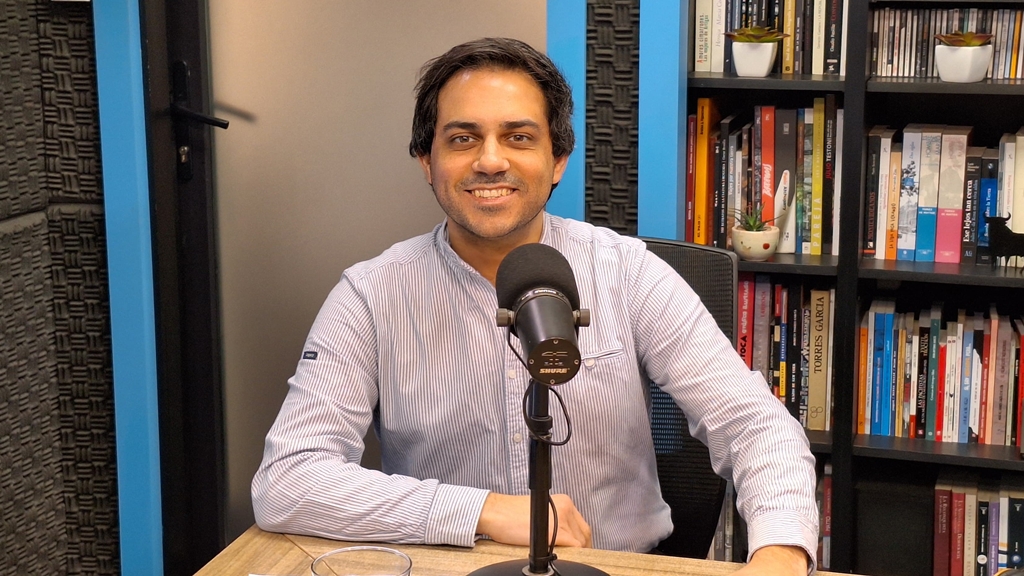 Héctor Inzaurralde. Doctorando en Filosofía en la Pontificia Universidad Católica Argentina y Magíster en Política y Gestión de la Educación.