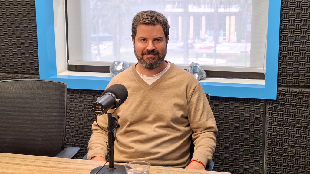 Pablo Fleurquin. Ingeniero Industrial por la Universidad de Montevideo y Doctor en Física (PhD) por la Universidad de las Islas Baleares (UIB). Actualmente es Coordinador de la nueva carrera de Ingeniería en Datos e Inteligencia Artificial (2024) en la UM. Lidera los proyectos finales de la Licenciatura en Ciencia de Datos para Negocios.