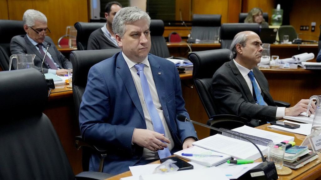 Juan Martín Rodríguez y Pablo Abdala durante la Comisión de Presupuesto de Diputados. Foto: Javier Calvelo / adhocFOTOS