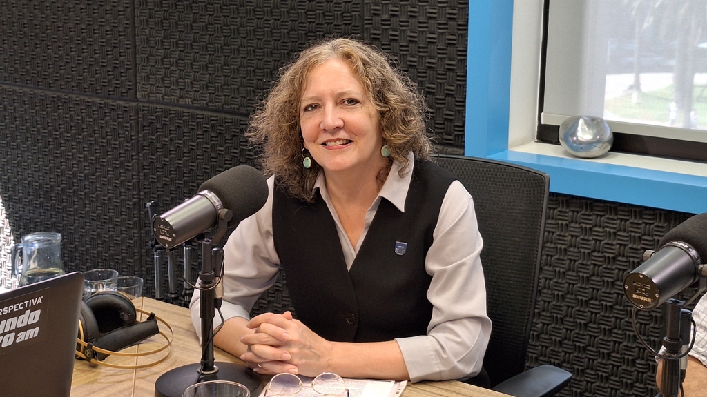 Virginia Bertolotti. Licenciada en Lingüística por la UdelaR y Doctora en Humanidades y Artes por la Universidad Nacional de Rosario (Argentina). Profesora Titular (Catedrática) del Dpto. de Teoría del Lenguaje y Lingüística General del Instituto de Lingüística de la Facultad de Humanidades y Ciencias de la Educación. Investigadora de Nivel II del Sistema Nacional de Investigadores. Desde 2023 es Porrectora de Investigación de la universidad de la República.