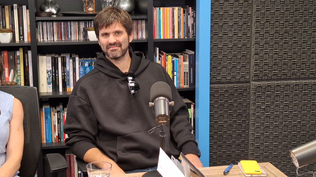 Agustín Laguarda. Lic. en Física y doctorado en Ingeniería de la Energía e integrante del laboratorio de energía solar de la Facultad de Ingeniería (UdelaR).