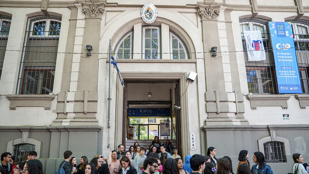 Facultad de Psicología (UdelaR). Foto: Mauricio Zina / adhocFOTOS