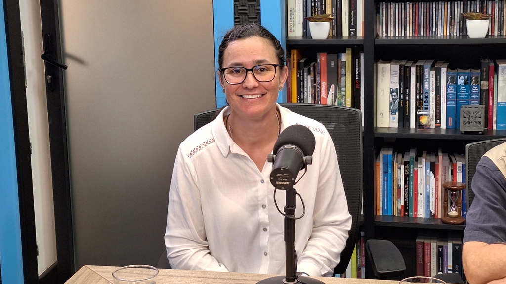 Laureana De Brun. Dra. en Ciencias Veterinarias. Profesora adjunta de la Unidad de Microbiología de la Facultad de Veterinaria UdelaR. Miembro del Sistema Nacional de Investigación.