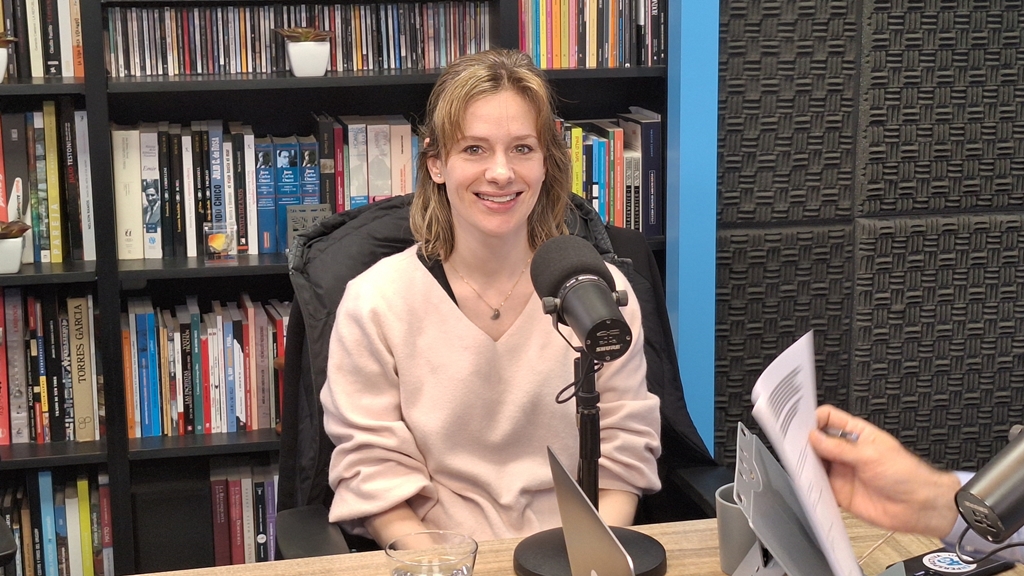 Stefanie Neukircht. Actriz, protagonista de la obra. Dramaturga. Egresada de la American Academy of Dramatic Arts de Nueva York. Actuó en teatro independiente. Se incorporó al elenco de la Comedia Nacional en 2012. Premiada en Uruguay y en el exterior por su trabajo.