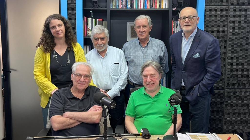 La Tertulia de los Viernes con Luis Camnitzer, Alejandro Abal, Víctor Ganón, Juan Grompone y Carolina Porley.