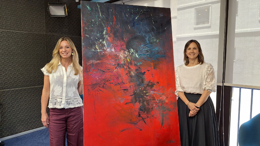 Serrana Ferrés y Daniela Bluth en estudio