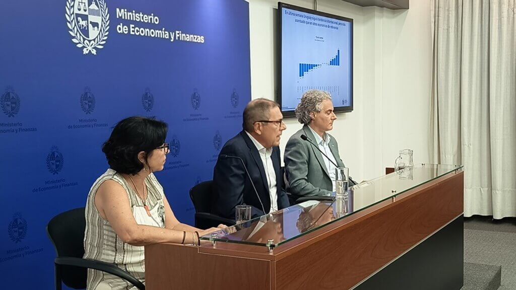 El Ministerio de Economía realizó varios anuncios destinados a incidir en la suba del tipo de cambio e informó que preparara otras iniciativas que se enviarán al Parlamento en el mes de febrero. Foto: Presidencia