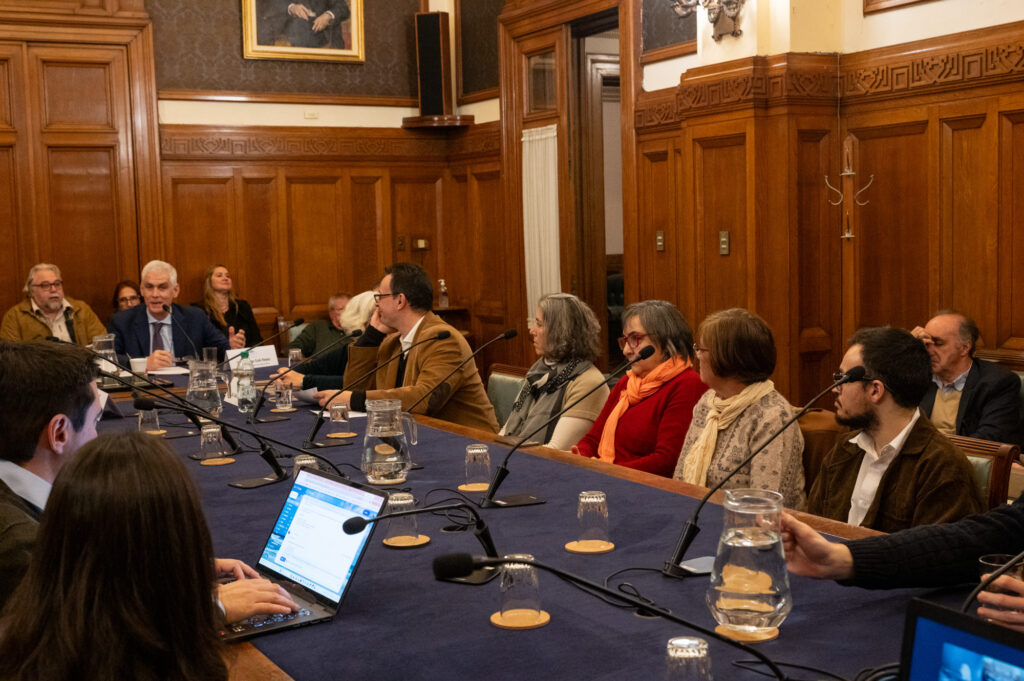 Reunión en el Parlamento por Comisión Nacional de Bioética
