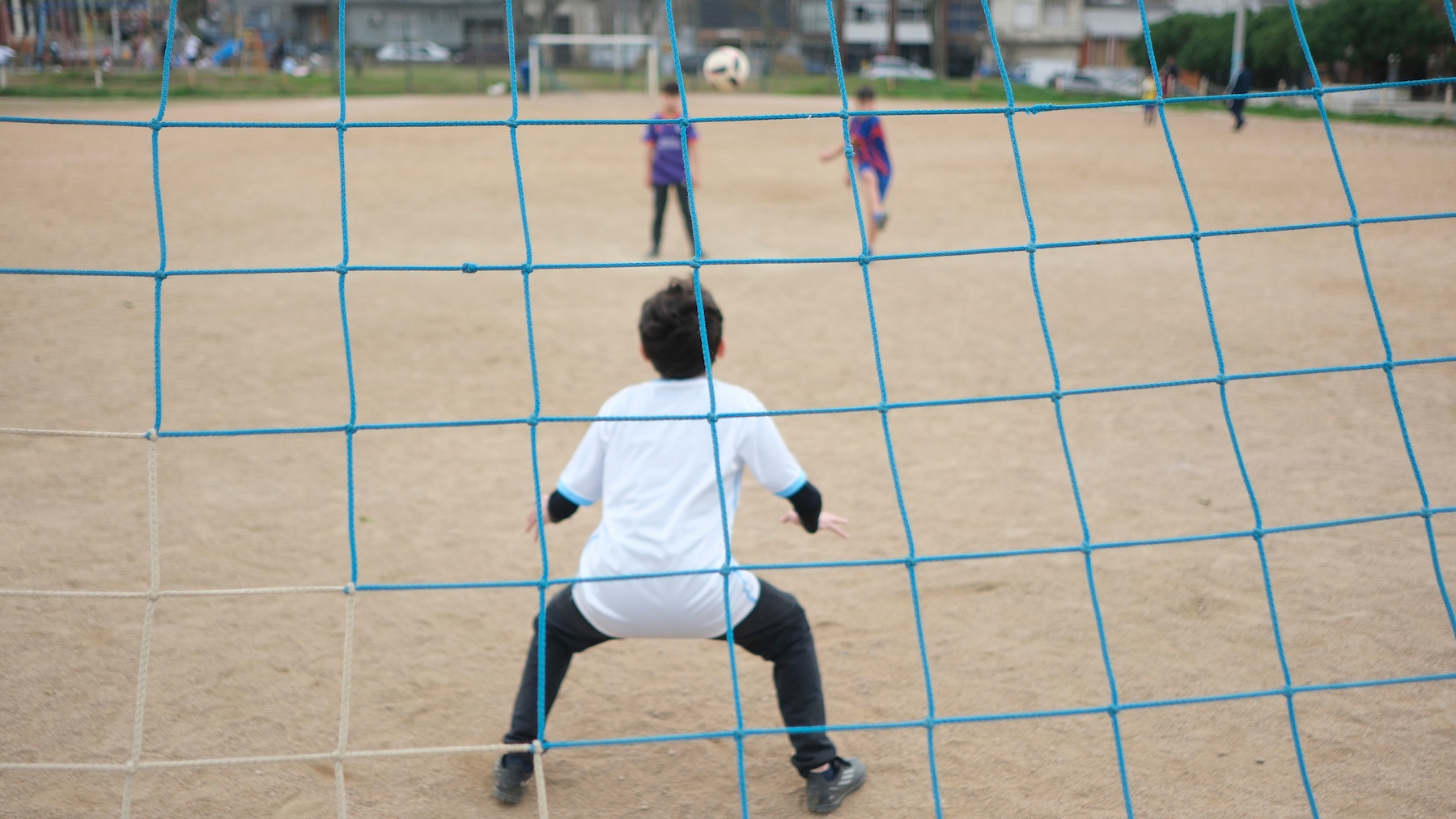 Programa Salí Jugando prevé intervenciones en casi un centenar de clubes: “Los impactos en el baby fútbol trascienden lo deportivo”, dice Claudio Visillac (Intendencia de Montevideo)